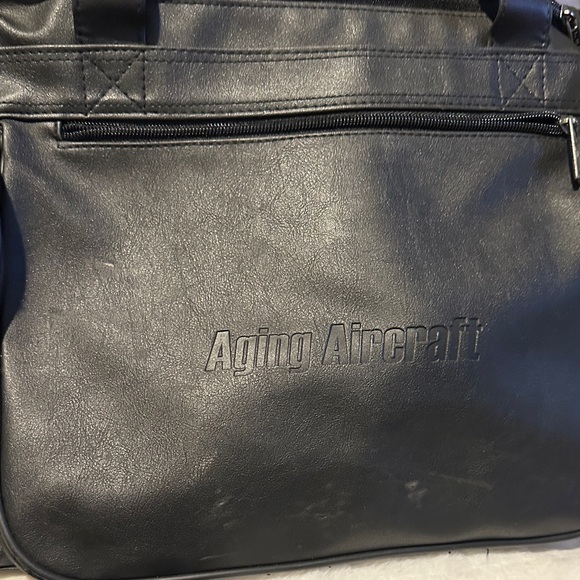 Men's Duffle Bag - Picture 3 of 16